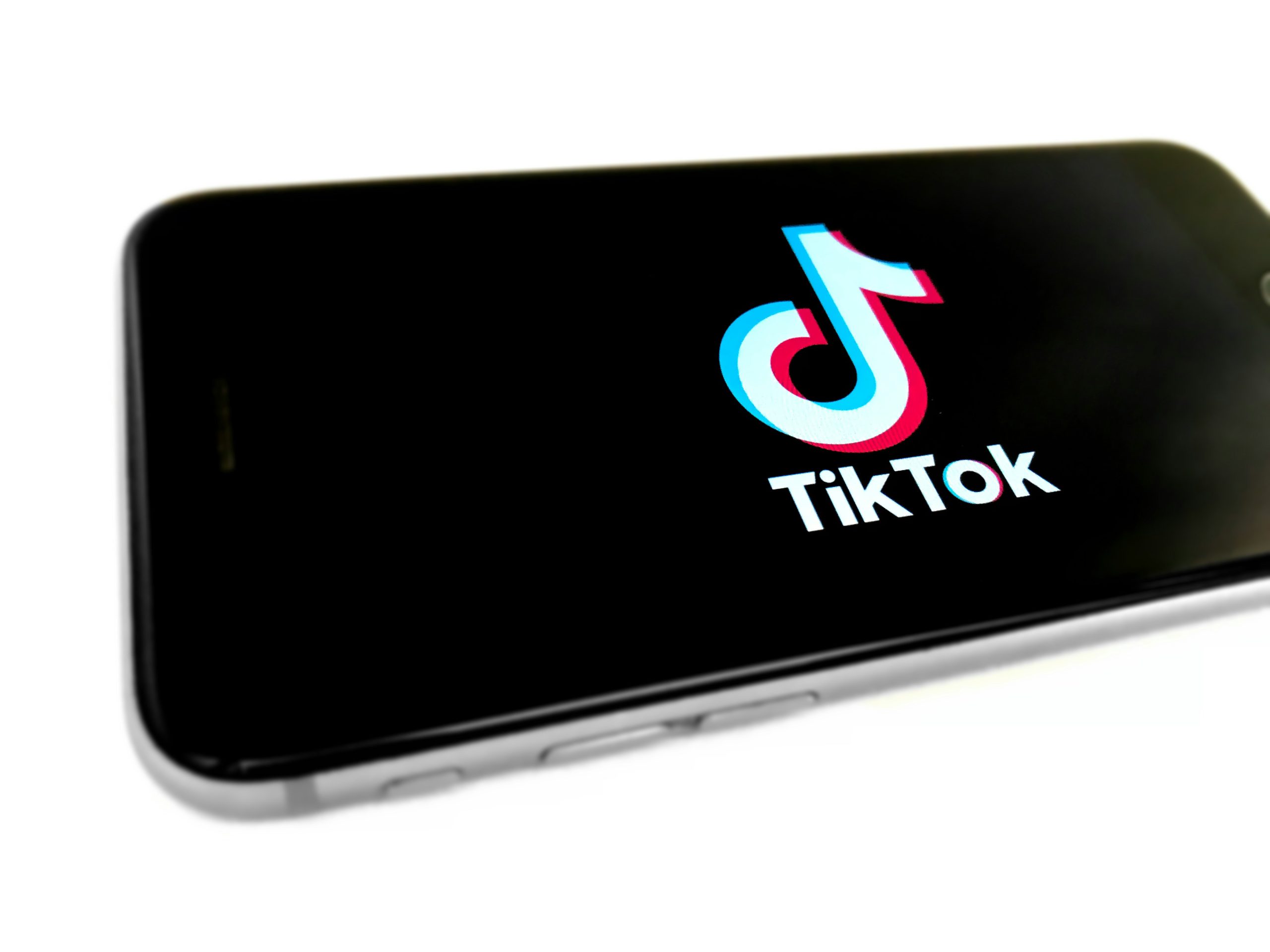 How to Get More Likes and Views on TikTok: A Complete Guide