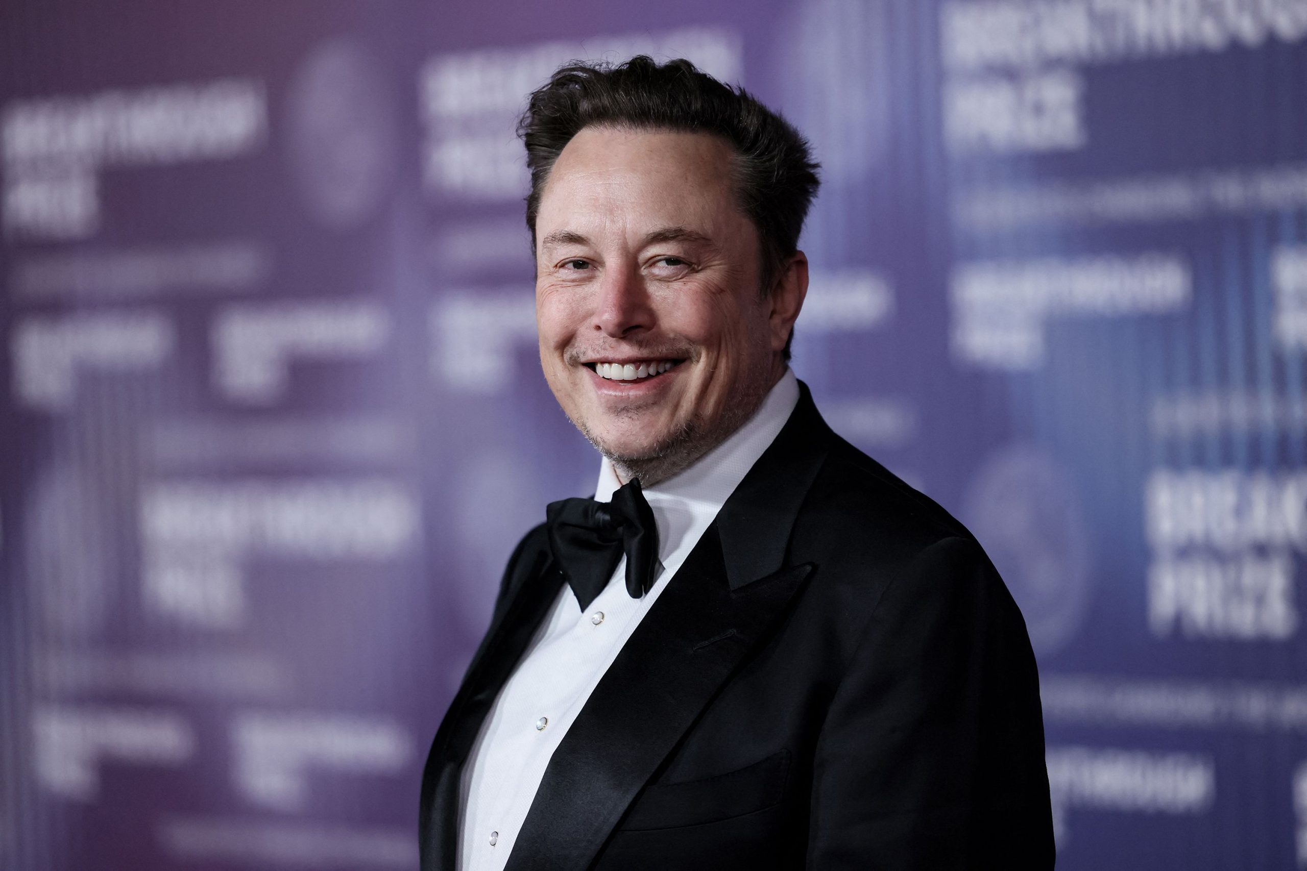 Elon Musk Finalizes Deal to Sell LA Homes